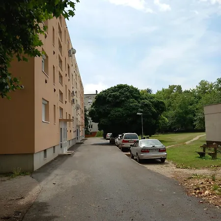 Apartment Deak